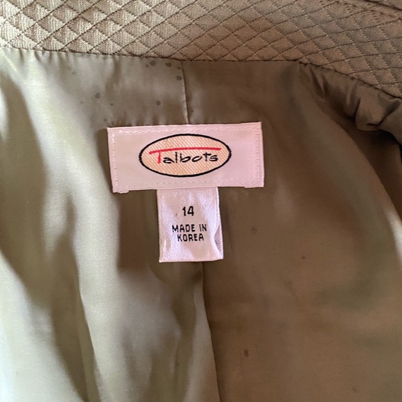 Light Green Quilted Scuba Jacket with Zippers on the Sleeves - Picture 5 of 5